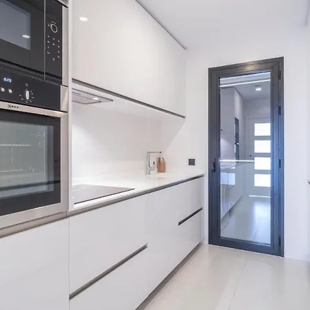 Appartement Amazing In With 2 Bedrooms *